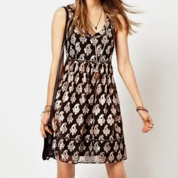 Free People Dresses & Skirts - Free People Shimmery Dress